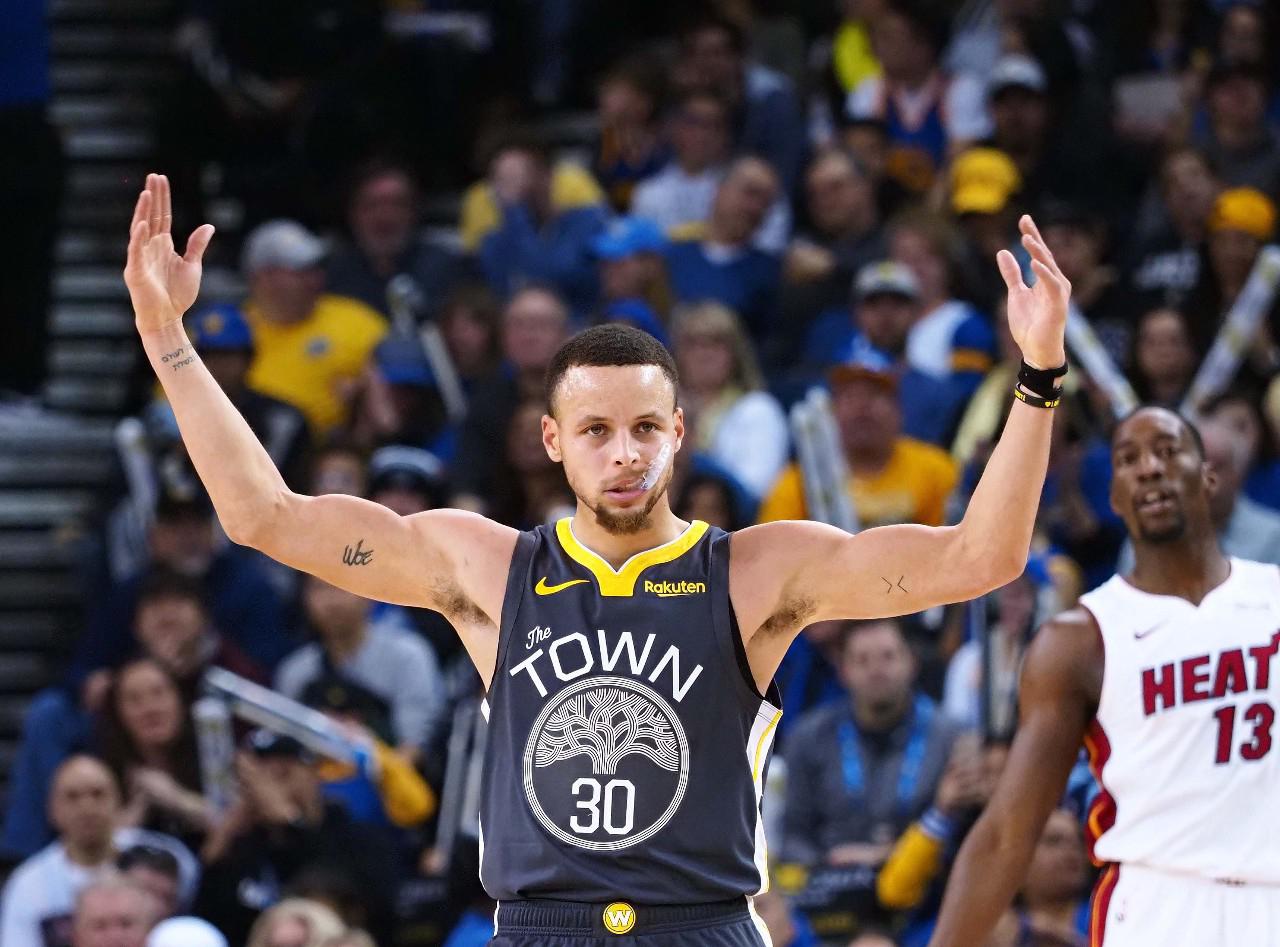 曼联虽然引 曼联虽然引