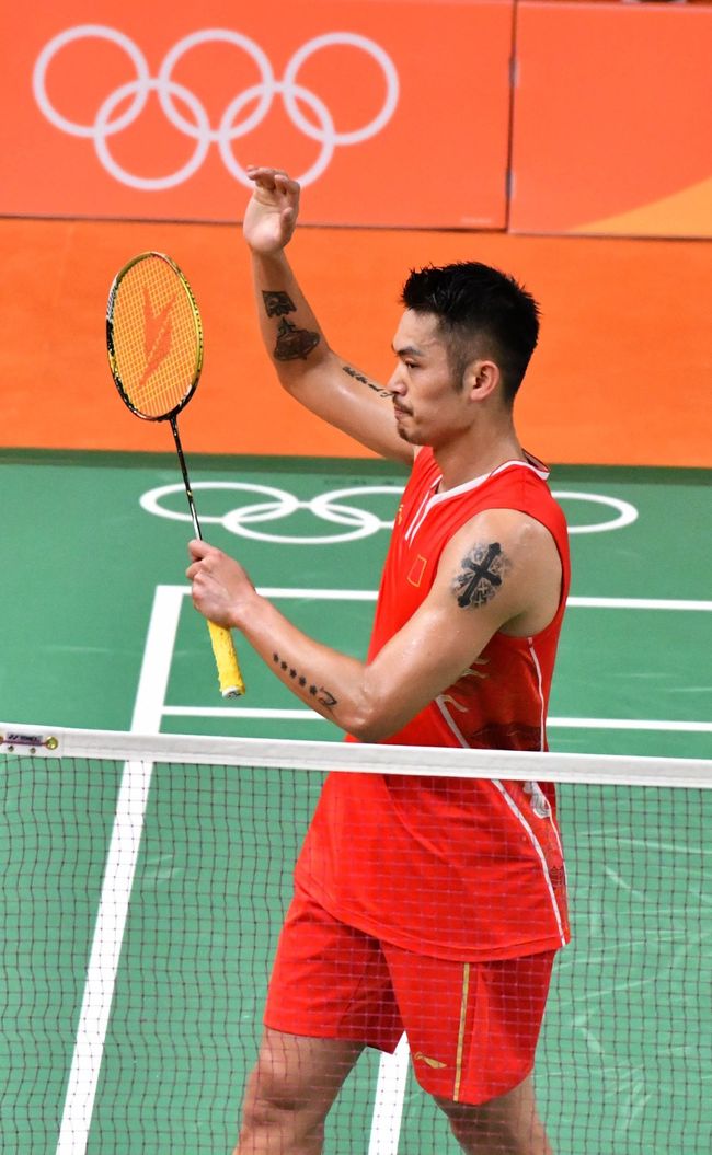 曼显然背负 曼显然背负