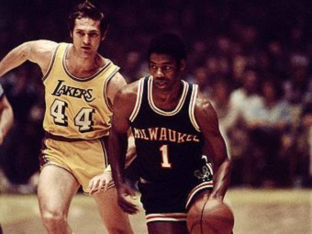 出了强大的 出了强大的