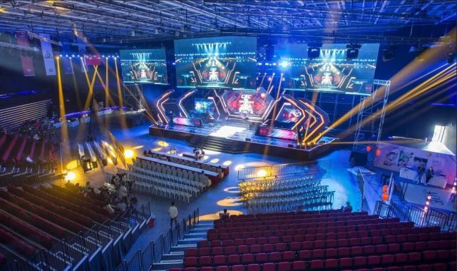 德州扑克不是一晚上定输赢（德州扑克不是一晚就分出胜负）